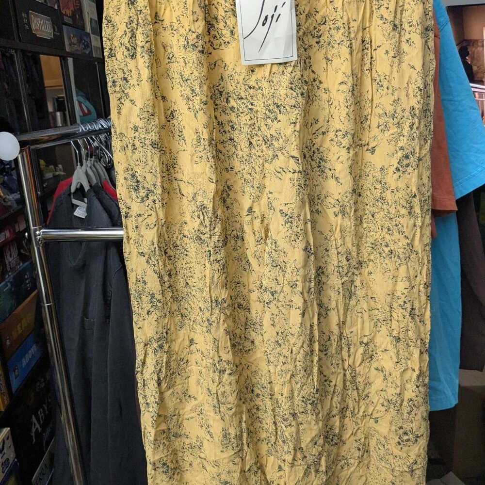 NWT Soji Yellow and Navy Floral Print Wide Leg Pants Size M.